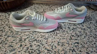 Zapatillas Nike Air Max 1 color rosa plata