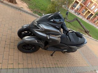 Yamaha tricity 300