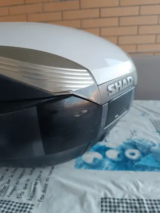 Baúl Shad SH48 + Respaldo + Parrilla SHAD