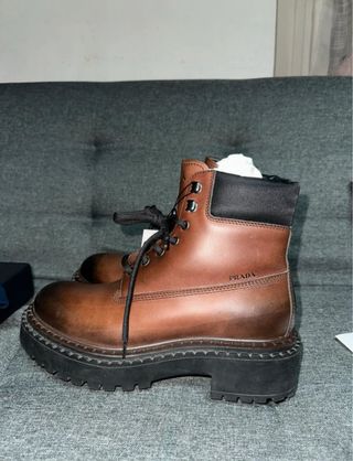 Boots Prada