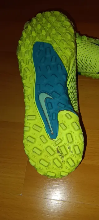 Botas fútbol Nike niño/a Talla 38