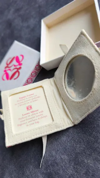Espejo Loewe vintage sin estrenar.