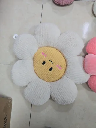 Cojin decorativo en flor(Varios colores y modelos)