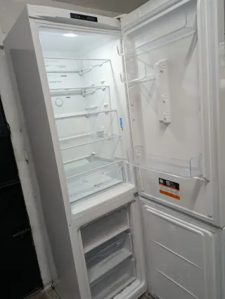 NEVERA INDESIT COLOR BLANCO