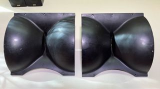 Difusores JBL de 1” de agudos i medios negros.