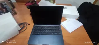 MacBook Air 13" Chip M4 memoria 16GB 512 GB