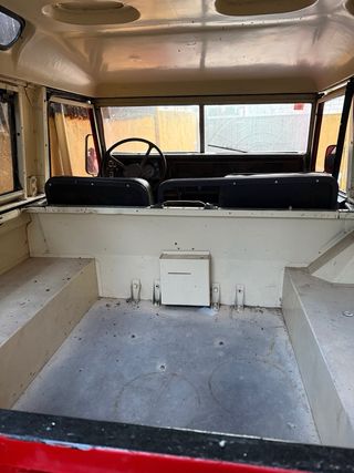 Land Rover Santana 88