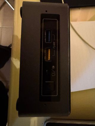 Intel NUC7i7BNH SSD 500GB RAM 16GB WINDOWS 10 PRO