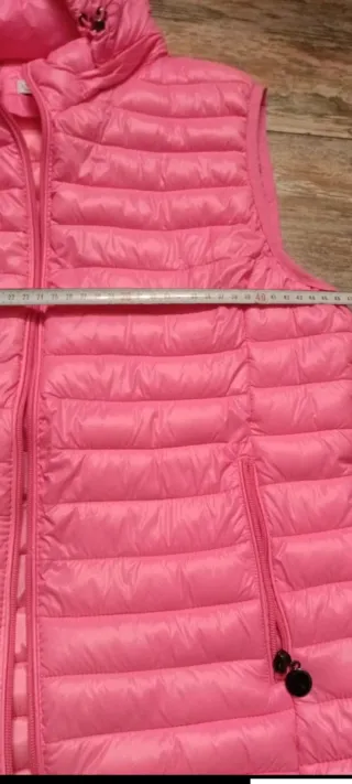 Piumino smanicato leggero