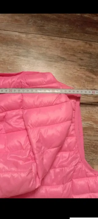 Piumino smanicato leggero