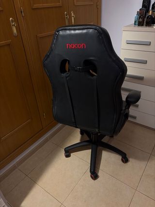 Silla Gaming Nacon Negra y Roja
