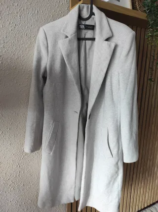 Abrigo gris Zara
