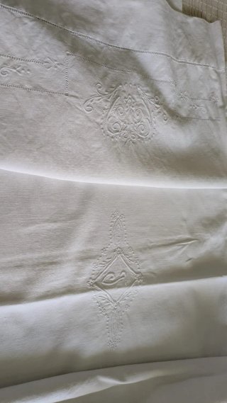 Juego de sábanas antiguas