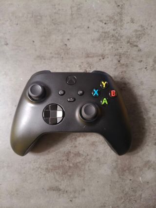 Xbox Series X con 1TB + Mando negro