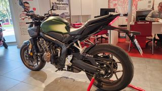 Honda CB650R Full Power 2025 4.000km