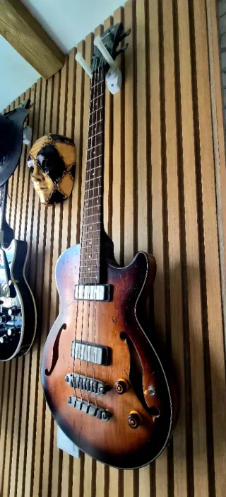 Bajo Ibanez AGVV200A-TCL
