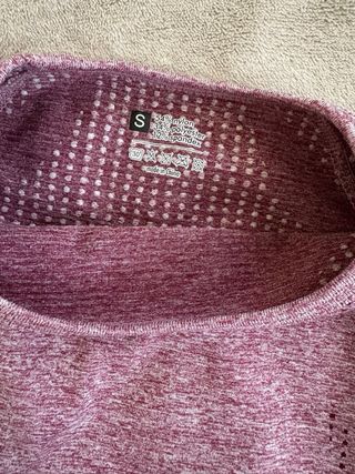 Conjunto deporte mallas largas y top largo morado