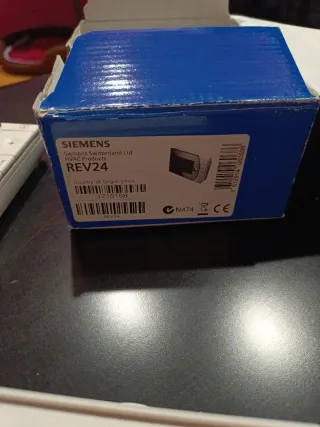Cronotermostato Siemens REV24. Sin base.