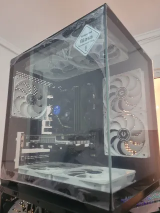 Ordenador gaming i7 7700, 16gb ddr4, ssd, gtx 4gb.