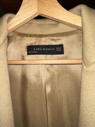 Abrigo Zara Beige Talla XS