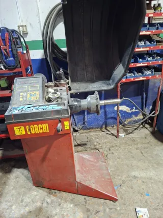 Equilibradora de ruedas Corghi