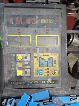 Equilibradora de ruedas Corghi