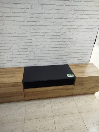 Mueble televisión con estantería a juego en madera