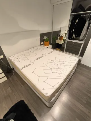 Cama King Size – Comprada nueva hace dos meses