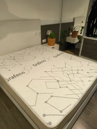 Cama King Size – Comprada nueva hace dos meses