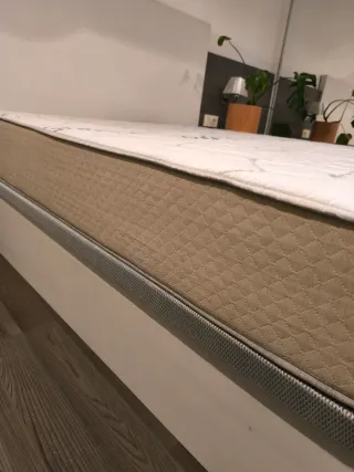 Cama King Size – Comprada nueva hace dos meses