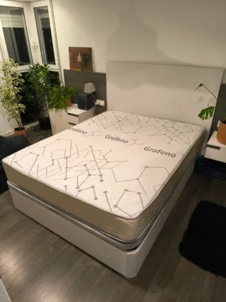 Cama King Size – Comprada nueva hace dos meses