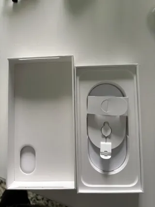 iPhone 16 Plus 128GB Gris Espacial