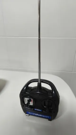 Coche teledirigido Rally Ford. Carlos Sainz