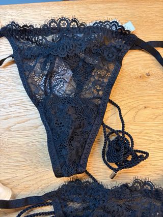 6 perizoma in pizzo! Taglia 2 e unica Intimissimi