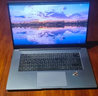 Huawei 15 D Ryzen 7 Vega 10