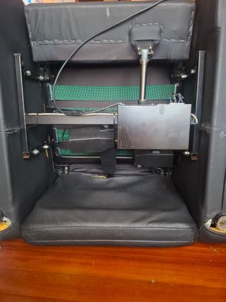 Sillón Relax eléctrico de piel negro.