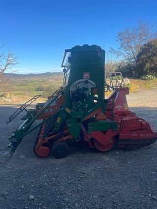 SEMBRADORA AMAZONE CON ROTATIVA KUHN