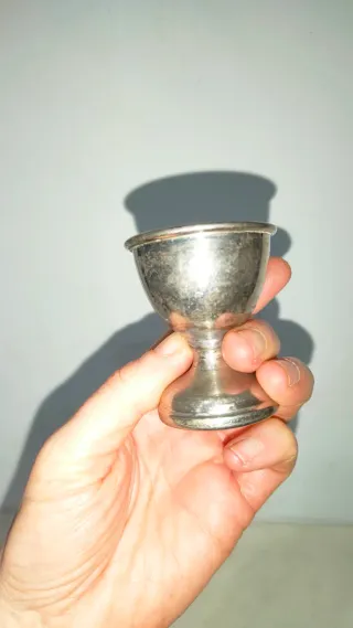 Antigua huevera silver plate BGN sello Victoriano