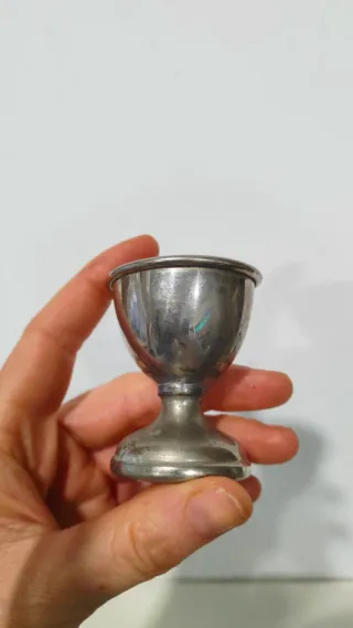 Antigua huevera silver plate BGN sello Victoriano