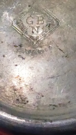 Antigua huevera silver plate BGN sello Victoriano