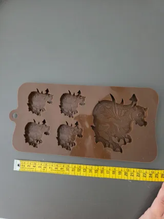 Molde para chocolate dragones