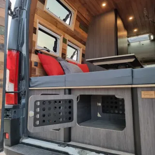 Camper Jumper única