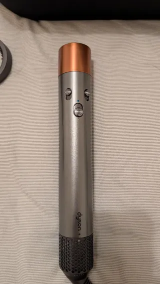 Secador de pelo Dyson Airwrap con 6 accesorios