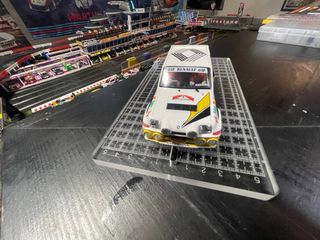 Coche slot Renault R5 marca Scalextric