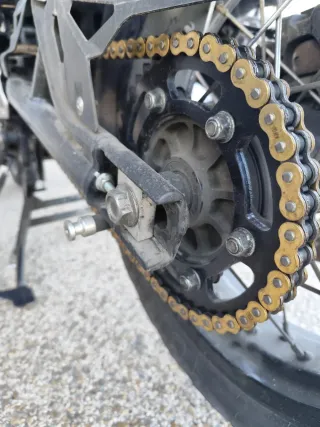 Benelli TRK 502x kit de arrastre nuevo.goma nueva