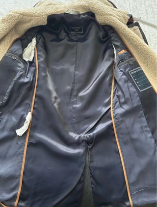 Abrigo gris con borreguillo