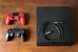 Sony PS4 1TB Bundle: 2 Controller + 2 Giochi