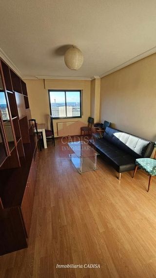 Piso en alquiler en Villamayor