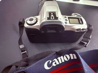 Camara Canon EOS300