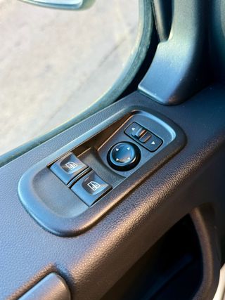 Nissan NV400 2.3 DCI 150CV 35L2H2